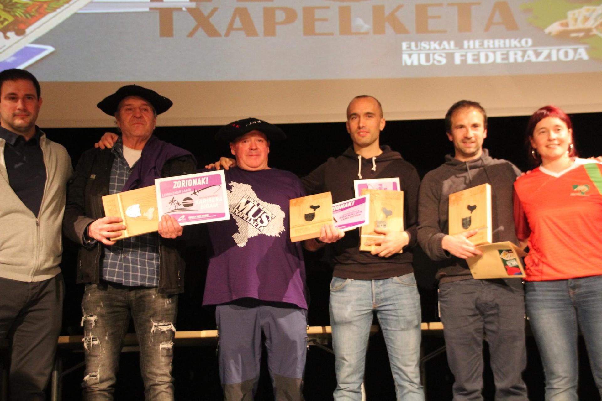 Etxarriarrak txapeldunordeak Euskal Herriko mus txapelketan