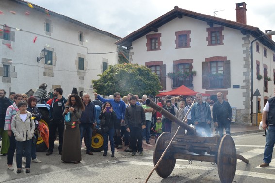 Autoa aizkorarekin erdibitzea, Irurtzungo desafioa