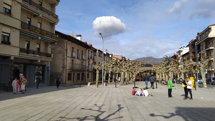 Taupak 'Euskaratik, hizkuntza guztiekin' manifestua zabaldu du