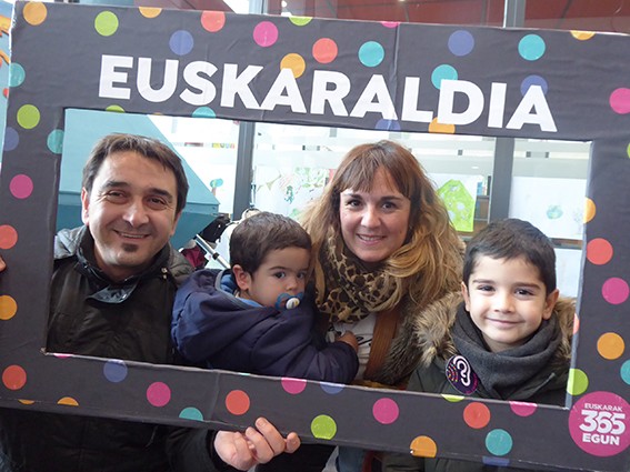Euskaraldian parte hartzen ez badute ere, zeresana dutelako