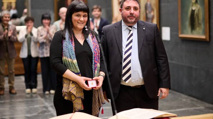 Gallo foru parlamentari karguaz jabetu da