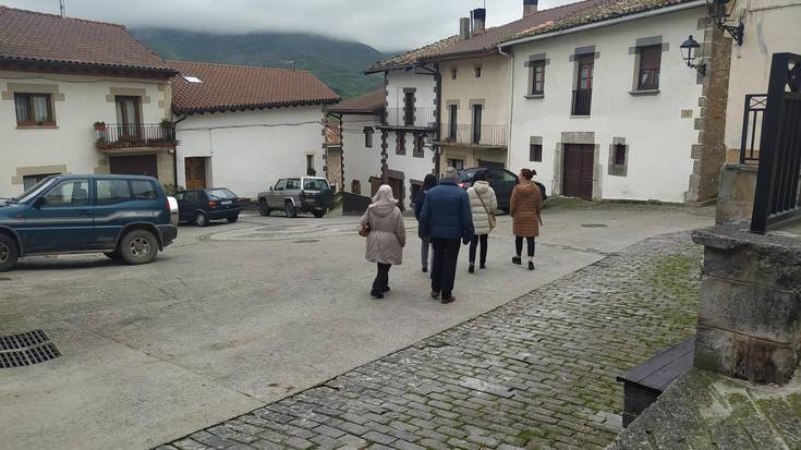 Kontzejua hasi da festak prestatzen