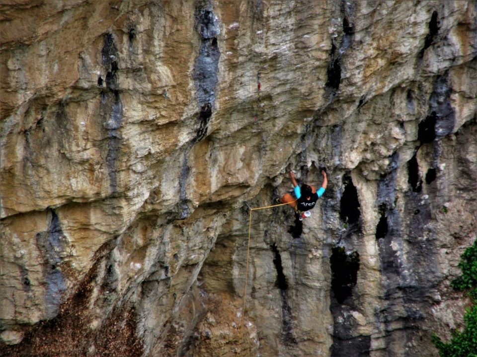 Josema Urrestarazuk “Basapiztien eremua” 9a mailako bidea kateatu du Etxaurin