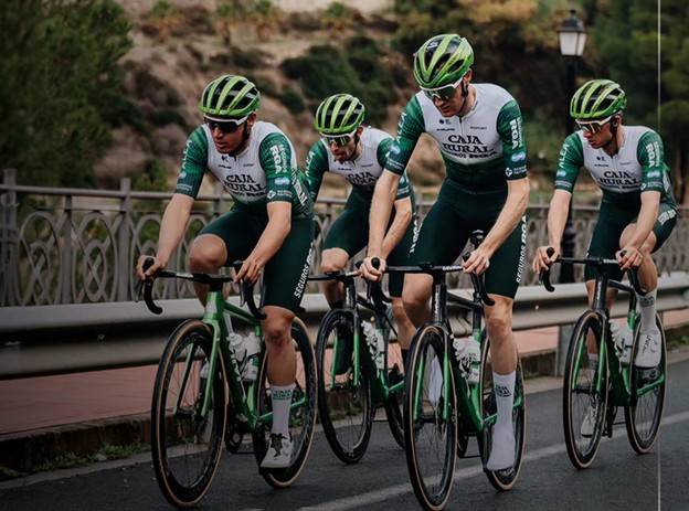 Rural Kutxak historia egin du: Frantziako Tourra korrituko du