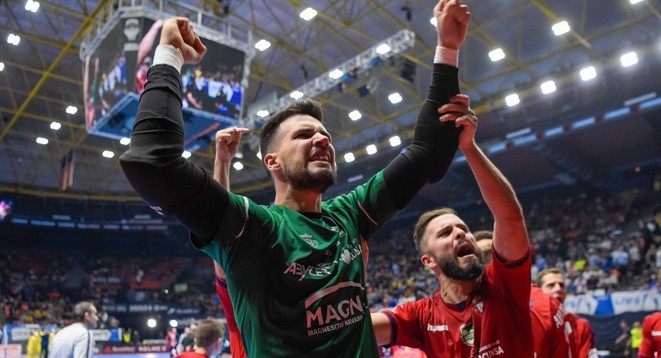 Edu eta Diz, Osasuna Magnaren lehenengo bajak