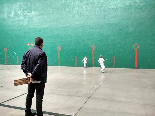 Olaztiko San Migel Elkarteko Binakako Pilota Txapelketan izena ematea zabalik