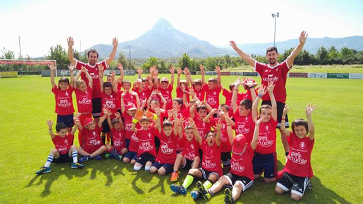 Osasuna Fundazioaren udako futbol campusa Etxarrin