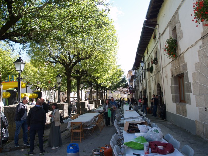 Festetako paella janeko izen ematea zabalik dago