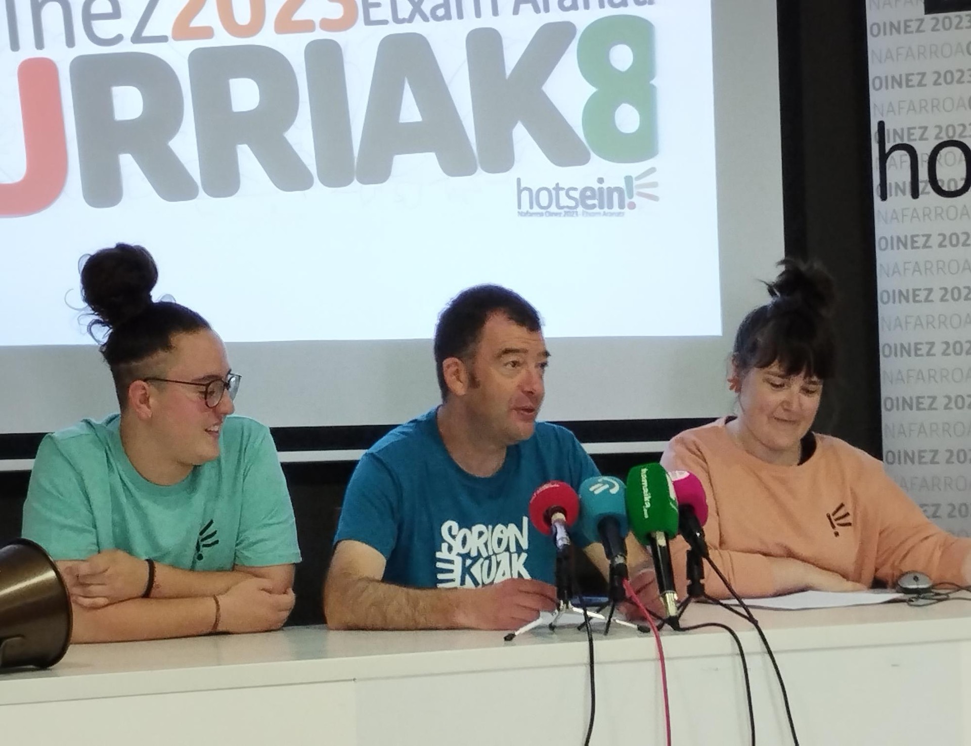 Nafarroa Oinezen kanta aurkeztu dute