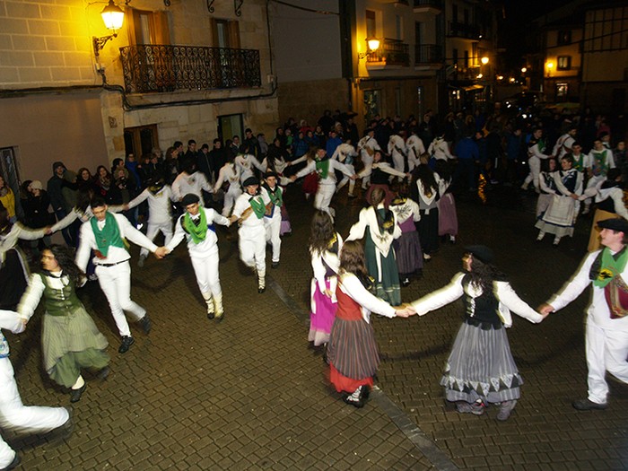 Kintoek ia 22.000 euro jaso dituzte 