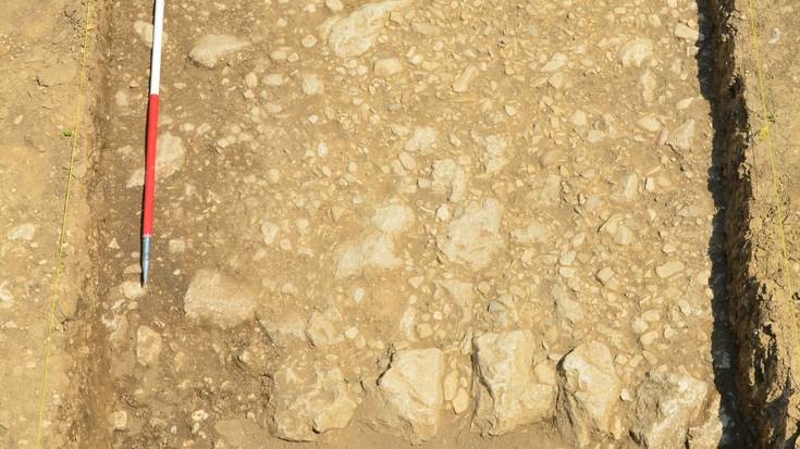 Erromatarrek bi galtzada eraiki zituzten Sakanan