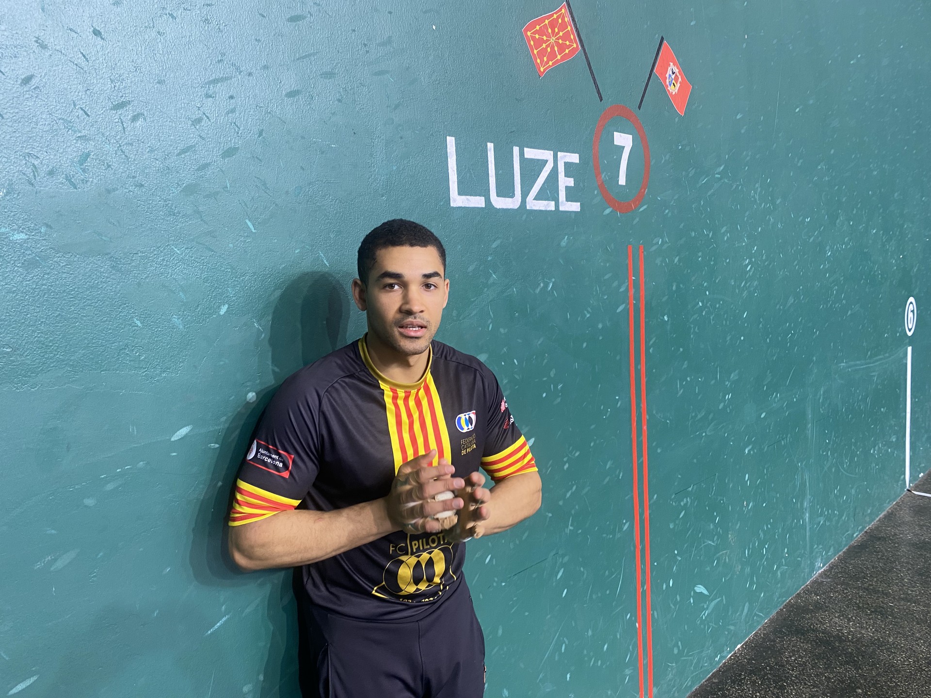 Aspek ez du Aaron Arbizu berrituko