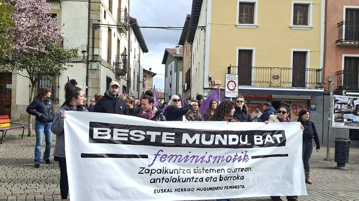 Martxoaren 8ko ospakizunak eta martxoaren 14ko AHTrik ez tren sozialaren aldeko deialdia