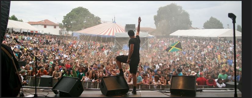 Euskal Herria Zuzenean festibalak 25 urteko ibilaldi aberatsa ospatuko du aurten, Irisarrin.