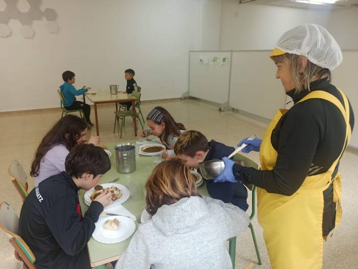 Etxarriko eskolakoa 'Aparteko Jantokia'