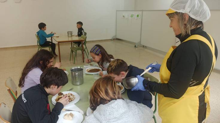 Etxarriko eskolakoa 'Aparteko Jantokia'