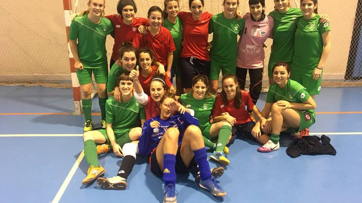 Mendialdea Irurtzungo 12 orduko emakumeen torneoko txapelduna