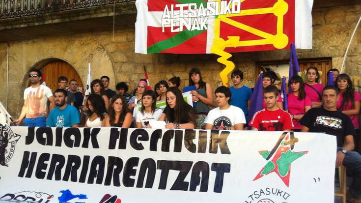 Kolektiboek beste egitarau bat ondu dute