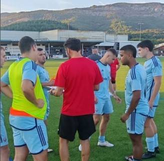 Lagunarteko partidetan murgilduta