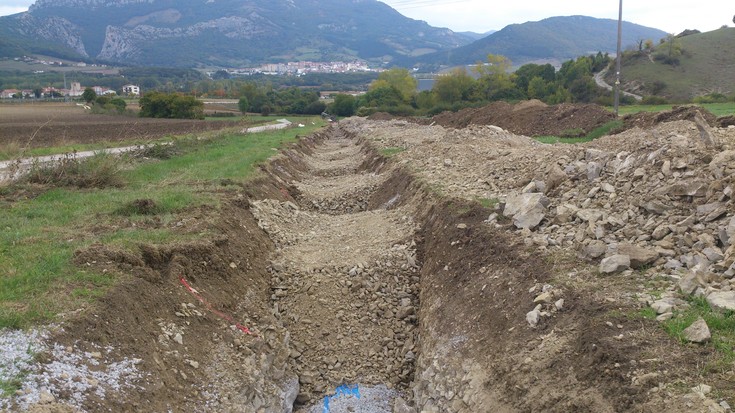 Ekinozioa, Urdalurko ur sarea eta Irurtzungo, Uharte Arakilgo eta Altsasuko udal kontuak
