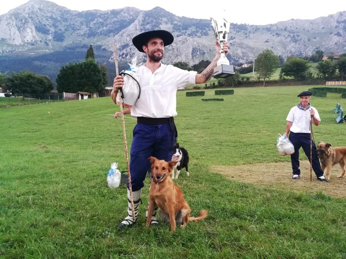 Ganboaren Sua txakurra Euskal Herriko txapelduna 