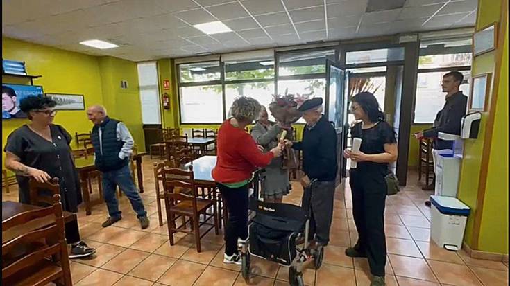 Ehun urteko etxarriarra