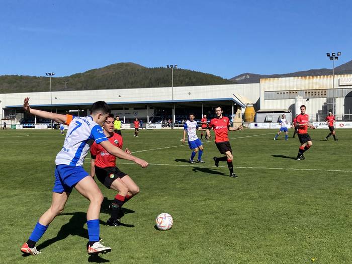 Futbol denboraldia derbi sakandarrarekin hasiko da