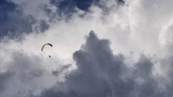 Baizakoak, hegan  gozatzen segitzeko prest