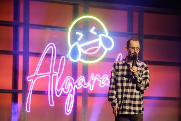 "Badakit txiste batek ez duela mundua aldatuko"