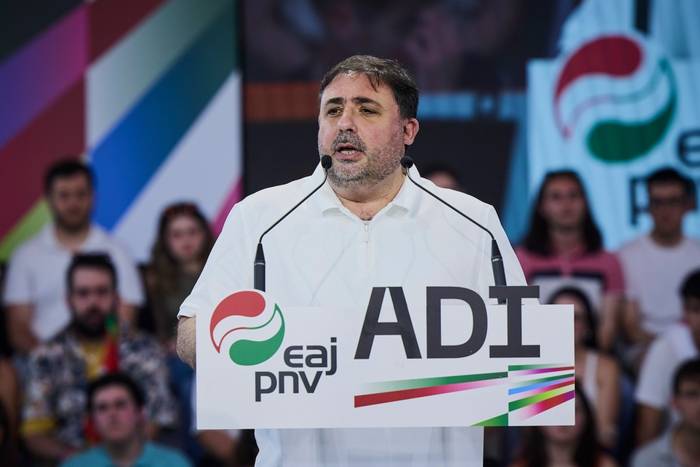 EAJk Nafarroan "gobernu pluralak ahalbidetzeko" orduan duen zeregin "erabakigarria" nabarmendu du Iglesiasek