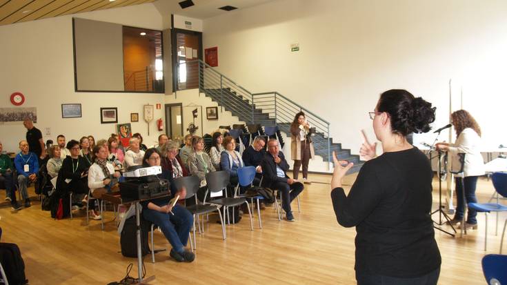 Irisgarritasun beharrak dituzten bezeroei begira