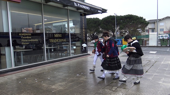 Kintoz bete dira kaleak - 11