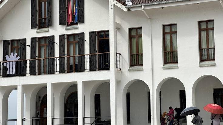 Irurtzungo Udalak aurten hiru lanpostu bete nahi ditu