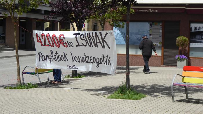 "Isun politikoak" salatzeko deia