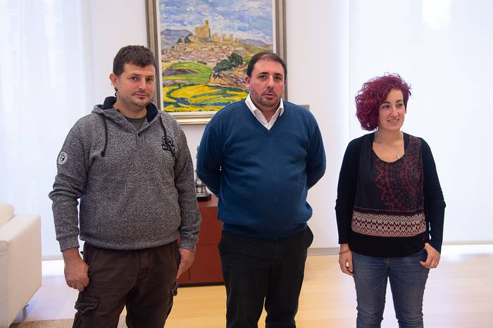 Biak Bat elkarteak lagundutako hiru programei eusteko eskaera egin du