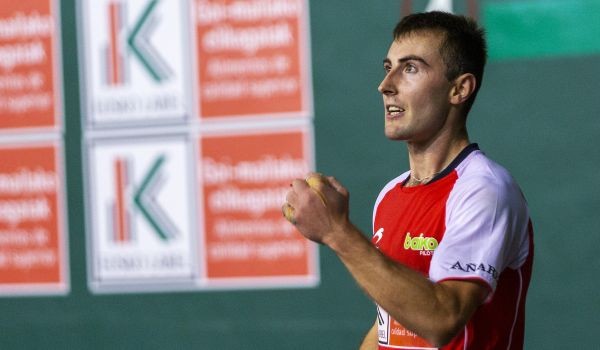 Joanes Bakaikoak Baiko Pilotarekin berritu du