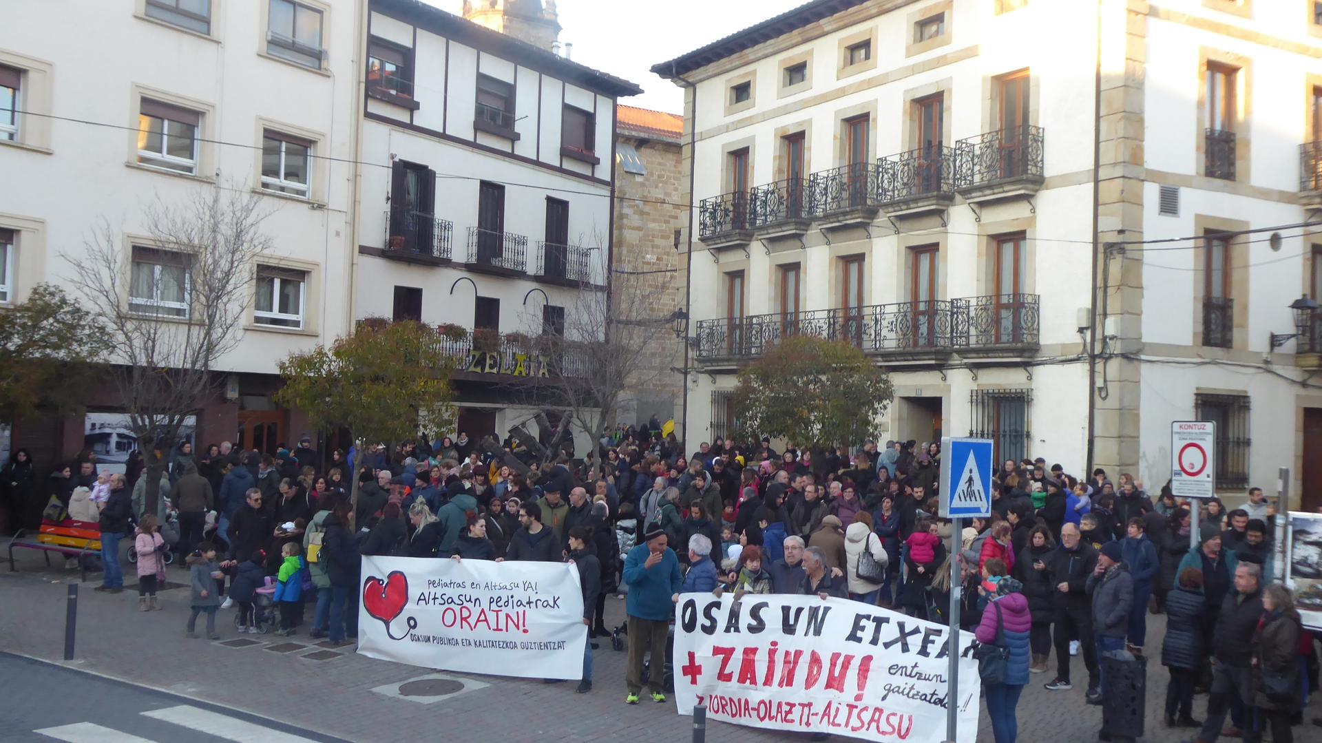 "Pediatra faltak segurtasun falta sortzen digu"