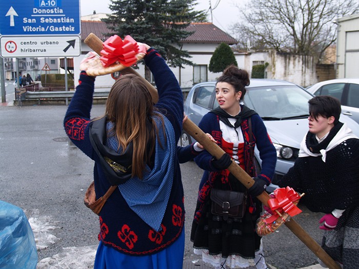 Kintoz bete dira kaleak - 29