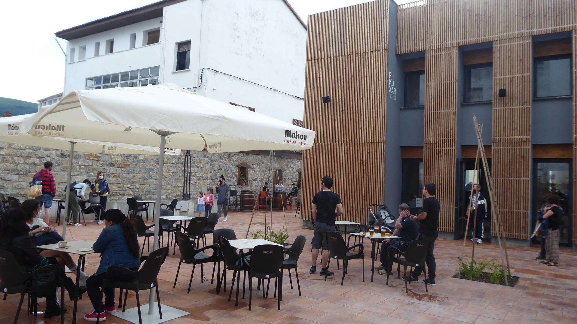 Garazi&Sala bakarlariaren emanaldia, Piku plazan