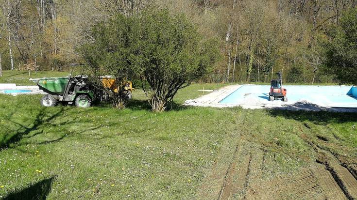 Hasi dira Urdiaingo igerilekua berritzeko lanak