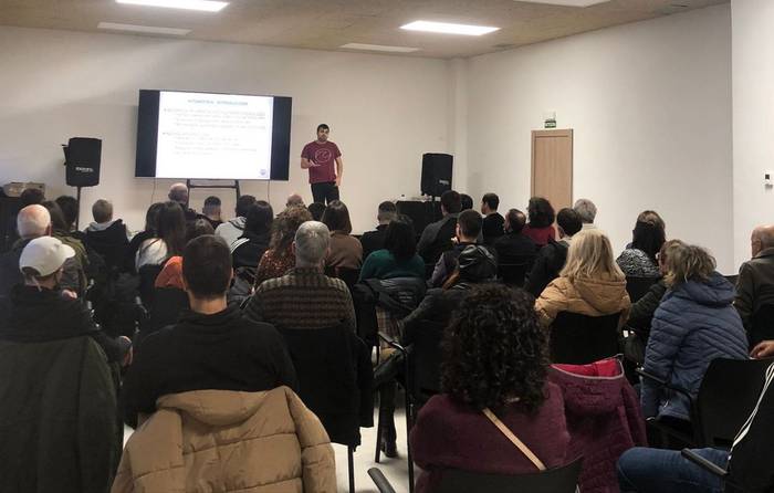 AHTk Arbizun dituen bi alternatibak azaldu dituzte