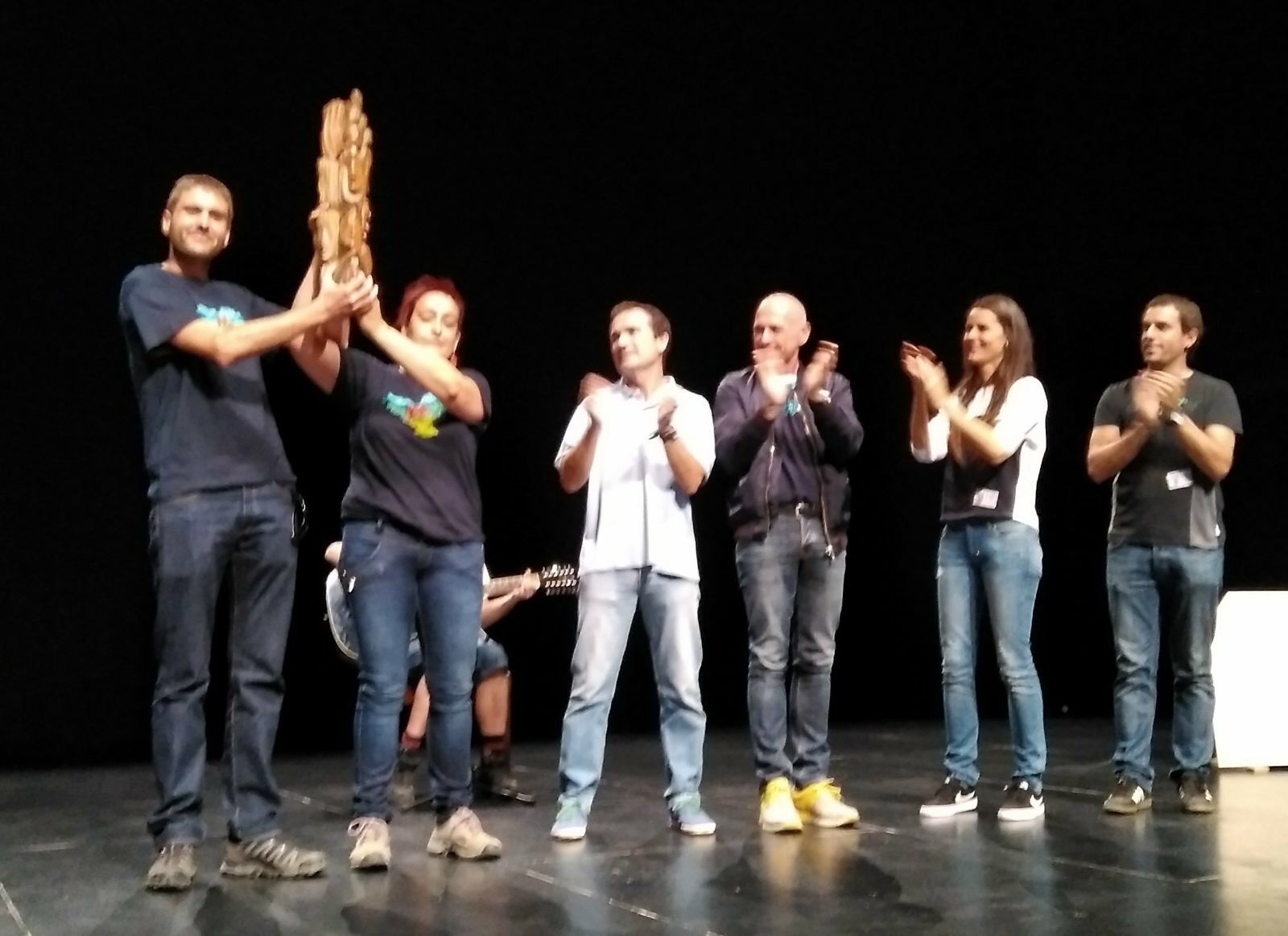 Iñigo Aritza ikastolak hartu du Nafarroa Oinezen lekukoa