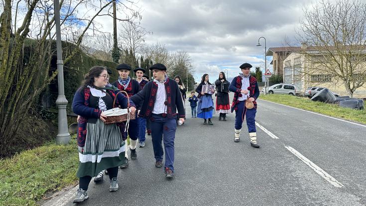 "Kintotarako dena lotuta dugu"