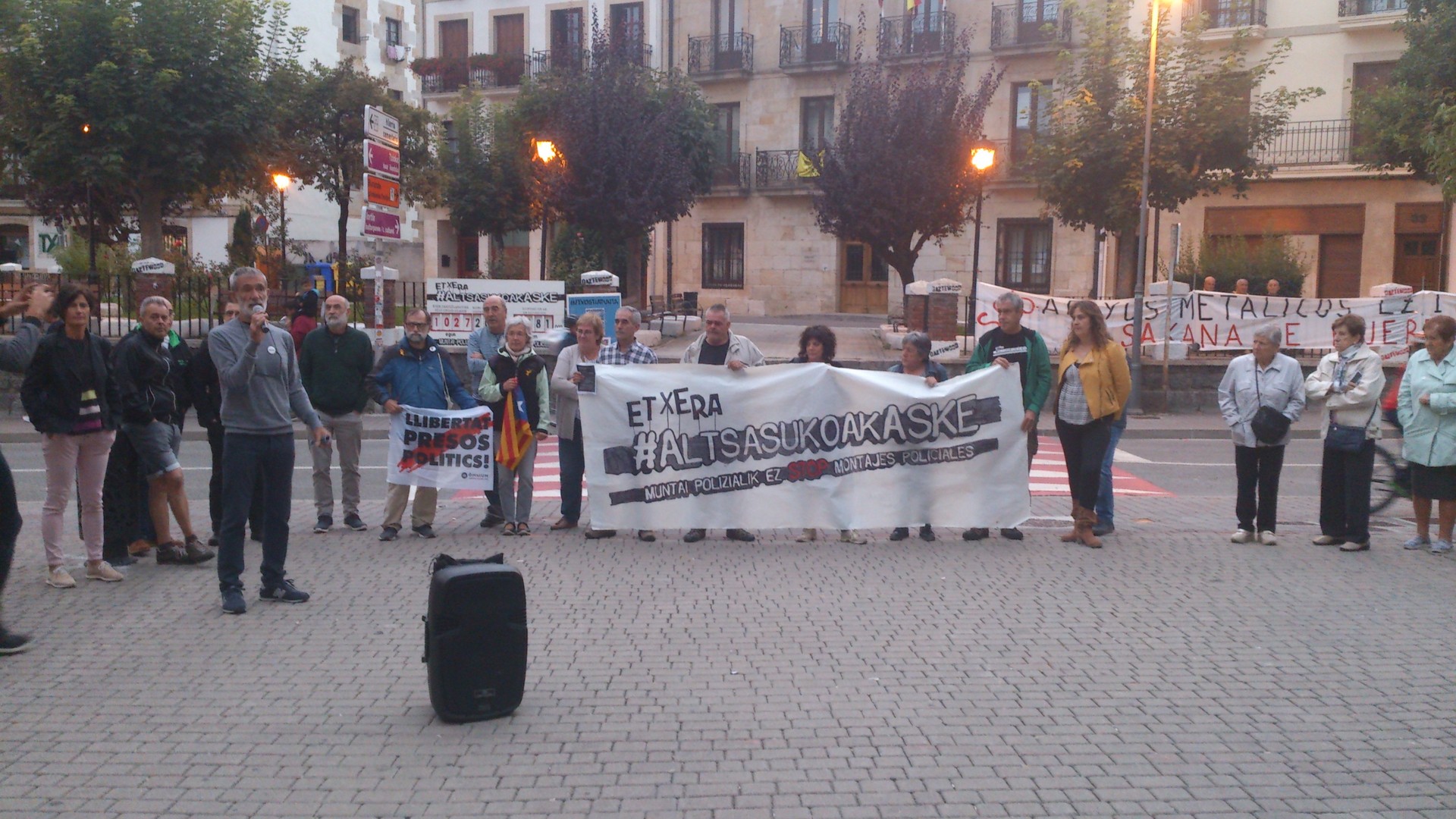 1.300 egun preso