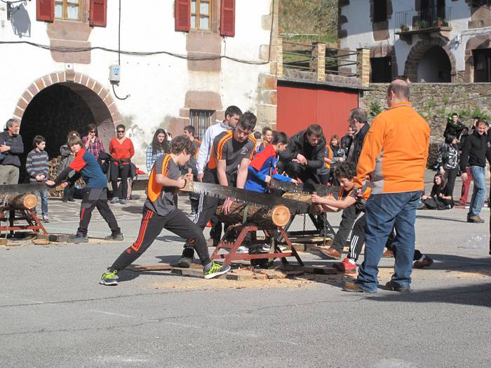 Nafarroako Kirol Jokoak: 15 talde sakandar lehian