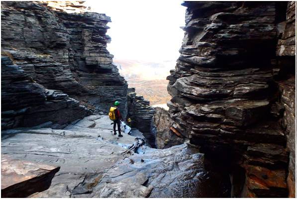 Viking Open Canyon dokumentalaren aurkezpena. Xabier Mendikoarekin eta espedizioko zenbait lagunekin.