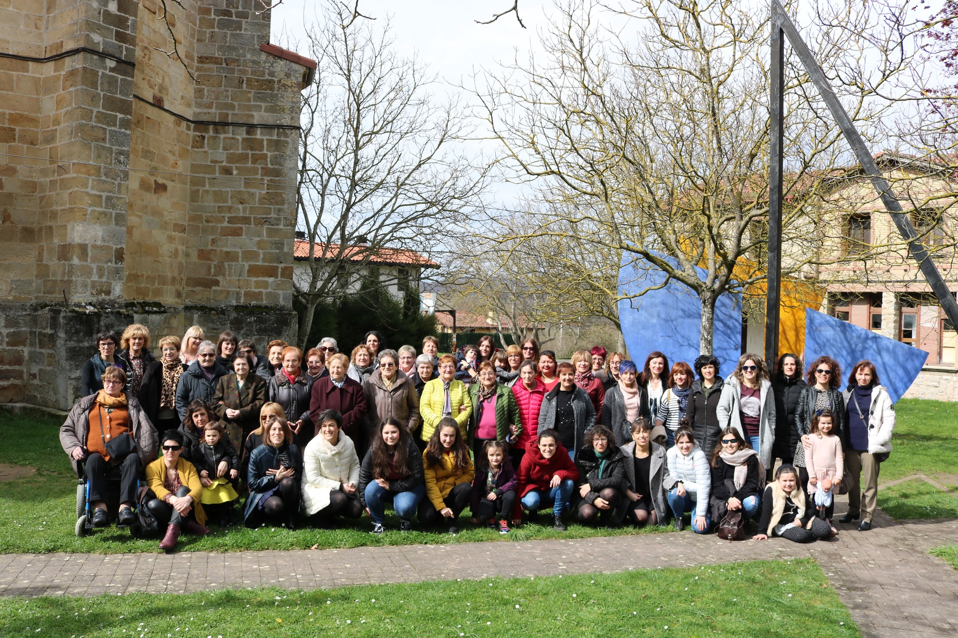 Martxoaren 8a bertan da