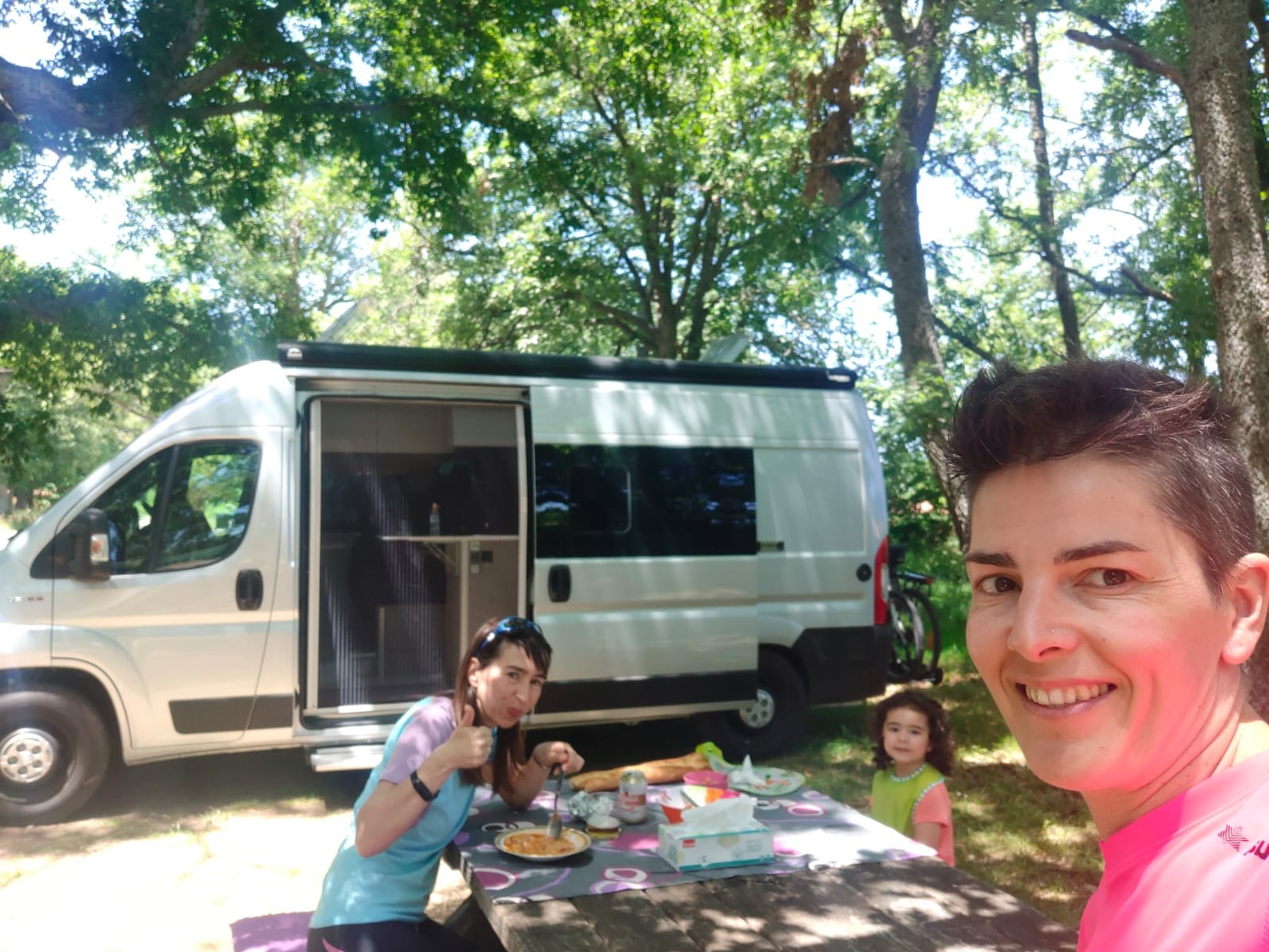 Autokarabanak, autonomiaz eta askatasunez bidaiatzeko