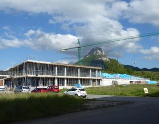 Kanpoko auditoriak eskolaren esleipen eta exekuzio prozedurak bermatu ditu