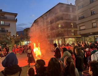 Astearte ihote herriz herri